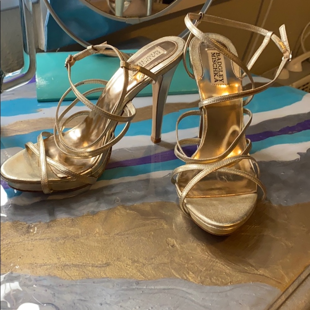 Gold badgley mischka heels